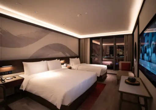 Habitación familiar de lujo con vista al río.