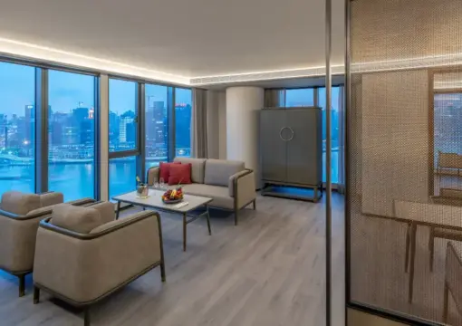 Executive Suite Riverview Room