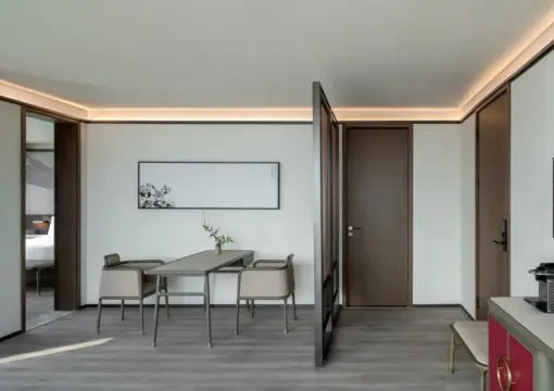 Executive Suite Riverview Room