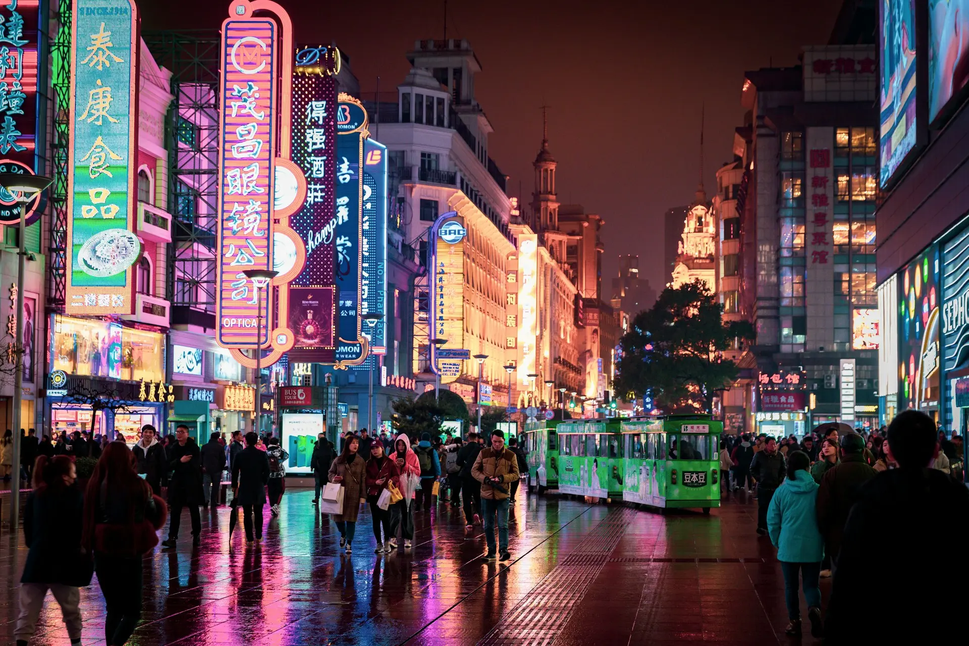 Excursiones perfectas desde Shanghái: Escápese de la ciudad con el JOYA Hotel Shanghai Lujiazui como base.